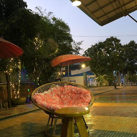 Por Chey Guesthouse バッタンバン エクステリア 写真