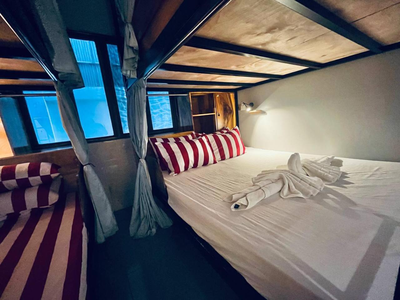 Por Chey Guesthouse バッタンバン エクステリア 写真